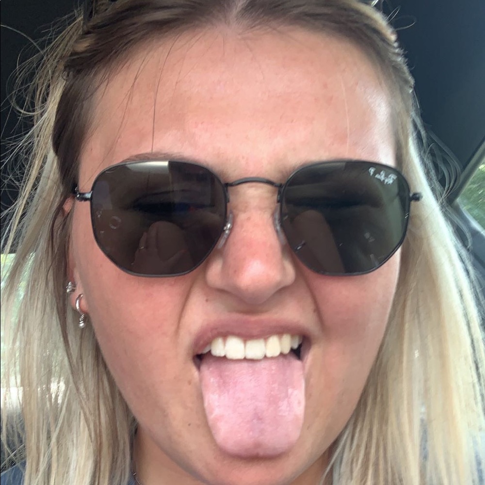 Meet your Posher, Jaelyn